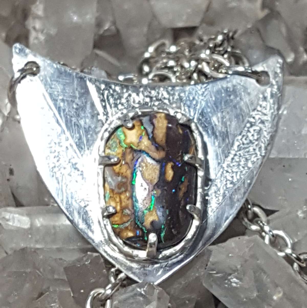 Collier opale boulder koroit d'Australie...