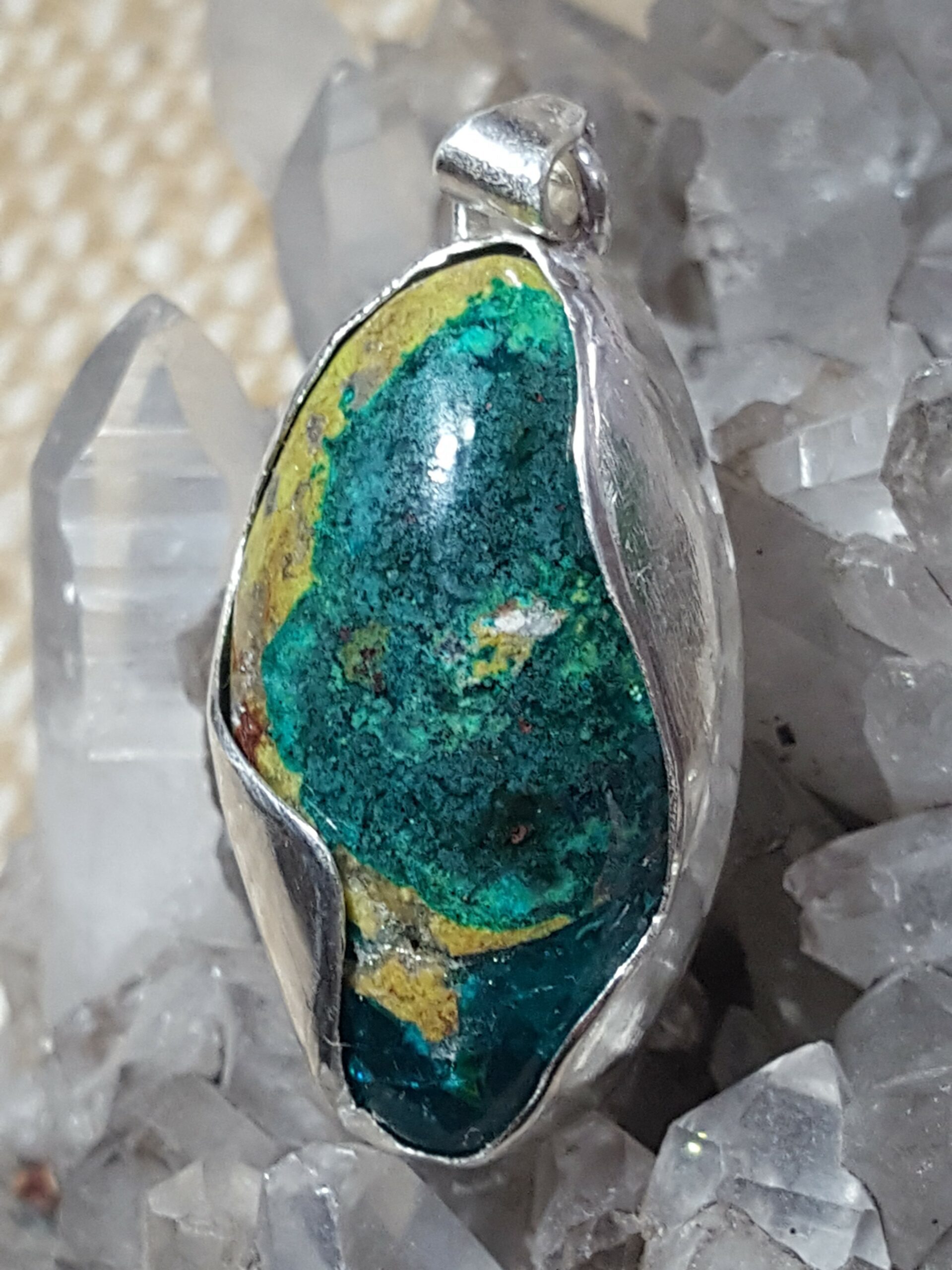 Pendentif dioptase serti argent 950 avec spirale au verso – Image 2