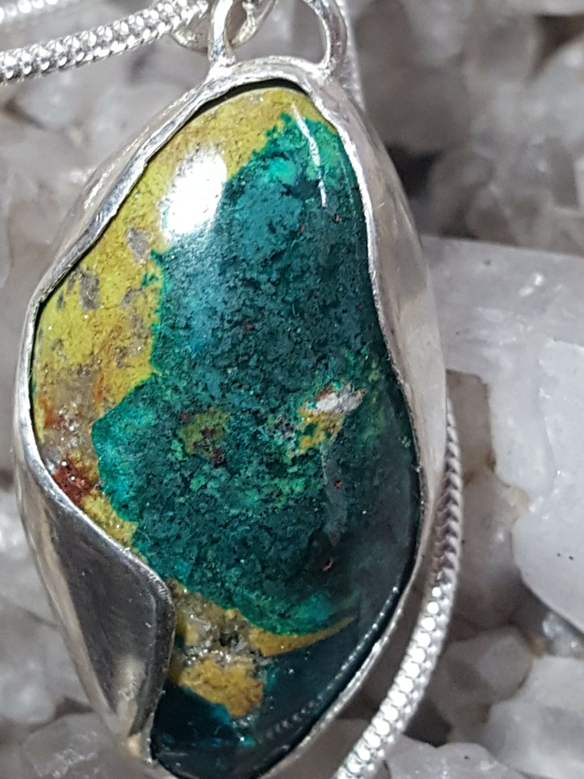 Pendentif dioptase serti argent 950 avec spirale au verso – Image 3