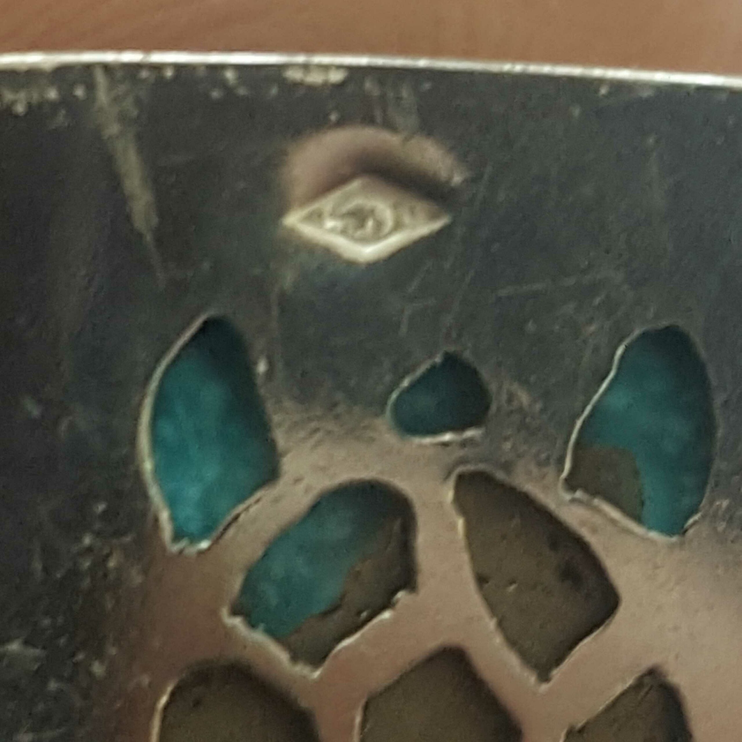 Pendentif turquoise Perse serti argent 950 repercé d'une tortue stylisée – Image 8