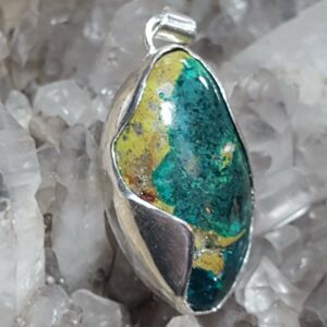 Pendentif dioptase serti argent 950 avec spirale au verso