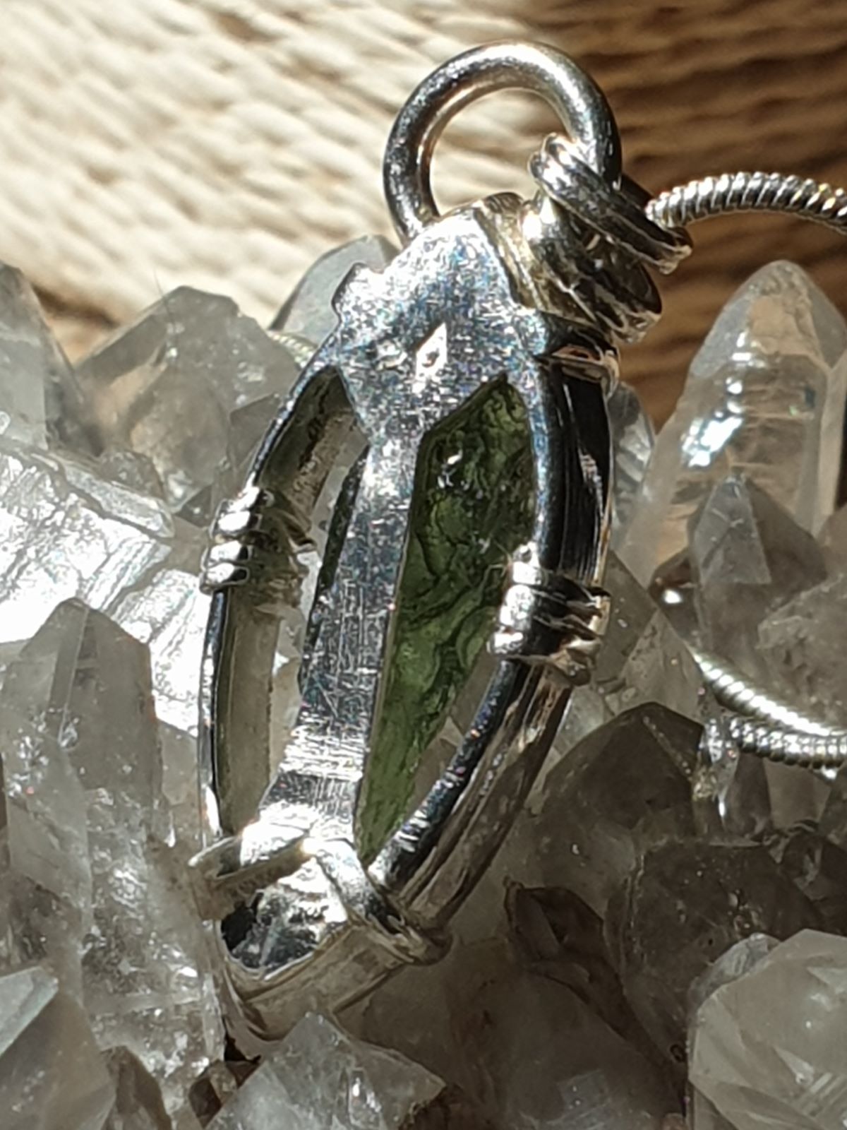 Pendentif en moldavite n°1 – Image 7